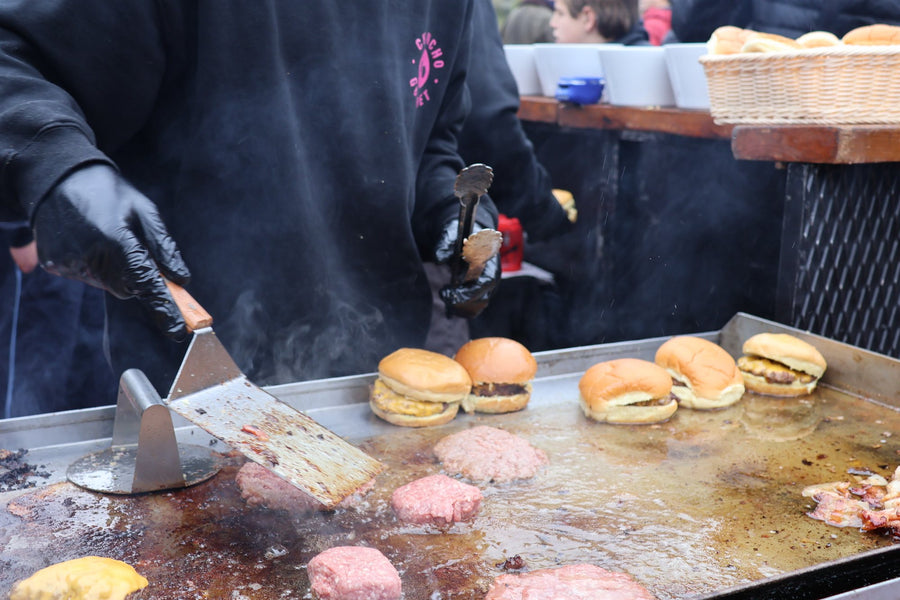 Smash burgers en la plancha del carrito